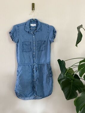 💖3 for $25 bundle💖 Thread & Supply Light Blue Denim Button-Front Top